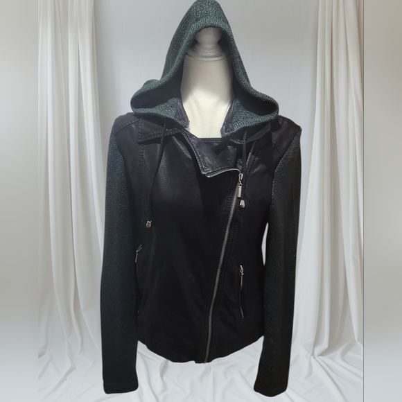 Daytrip Jackets & Blazers - Daytrip Black Green Faux Leather Jacket With Removable Hood. Size M